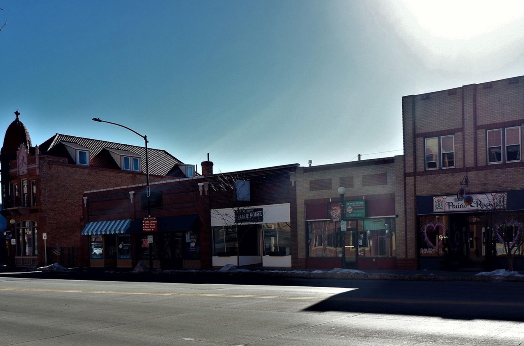 According to 1910 census records, the second building from the right in Cheyenne was a Japanese boarding house. It was also Bon Ton, a Chinese-owned restaurant. Author photo.