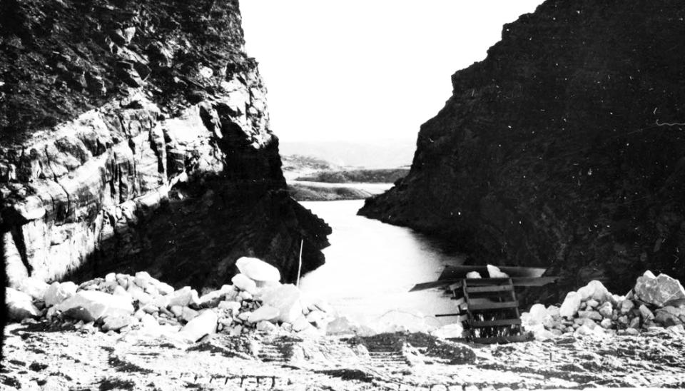 Looking south through Alcova Canyon as construction began on the dam, about 1935. American Heritage Center.