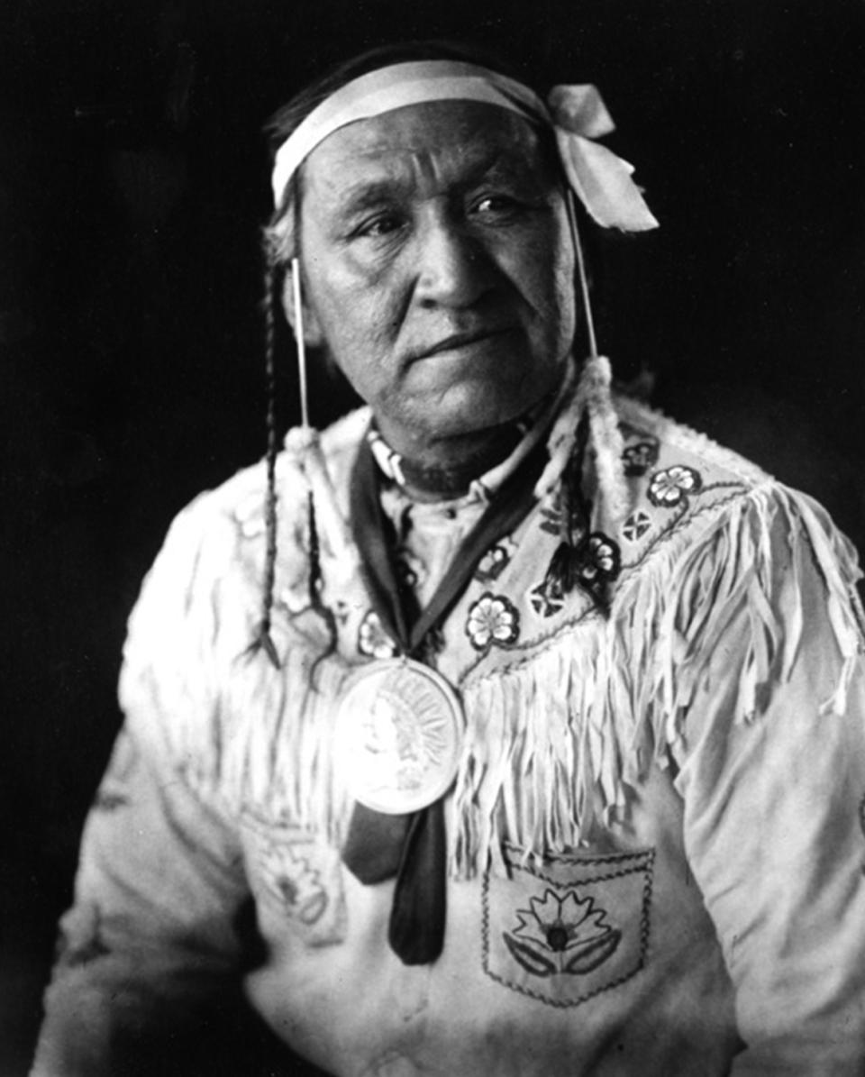 Dick Washakie or Ke Gush in ceremonial dress, 1913. Dick Washakie was the son of Chief Washakie. Joseph Dixon photo, Wyoming Veterans Memorial Museum.