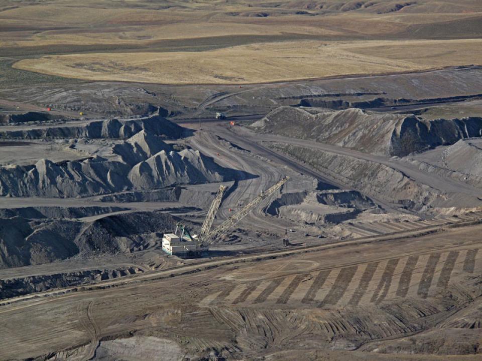 Coal mining today in Wyoming's Powder River Basin. Ecoflight.